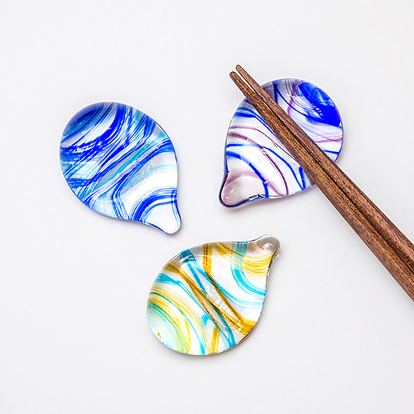 ♦️鮃 ‼️躍動する  鮃 の箸置‼️♦️まるで泳いでいるような作品です‼️ ♦️鮃 ‼️躍動する 鮃 の箸置‼️♦️まるで泳いでいるよう